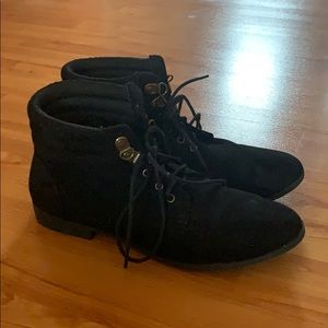 Forever 21 Suede Low Boots Size 9